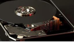 На фоне бума ИИ производители SSD и HDD переходят на долгосрочные контракты до 5 лет